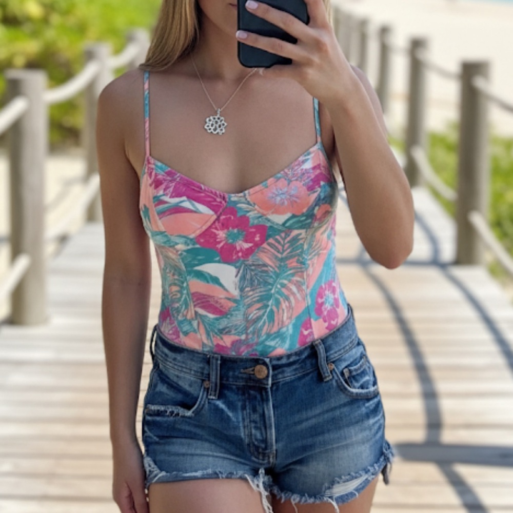 🌸 Floral Tropical Forever 21 Body Suit Onsie
